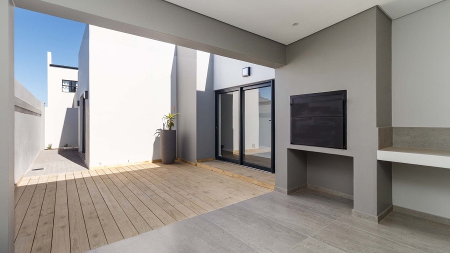 3 Bedroom Property for Sale in Sandown Western Cape